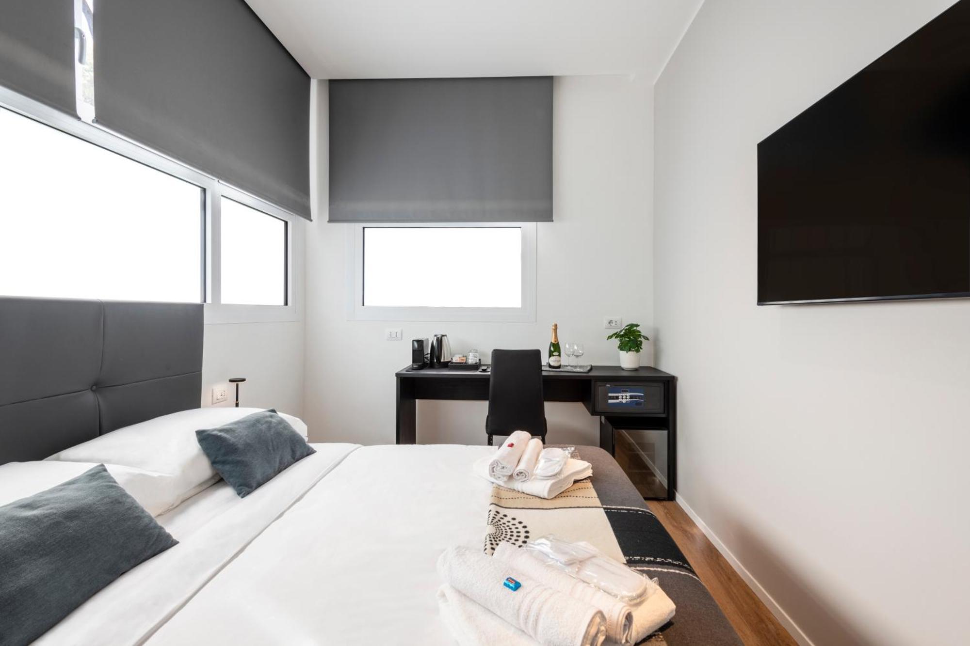 Bnbutler - Inbrera Suites - Giulianova, 1 Mailand Exterior foto