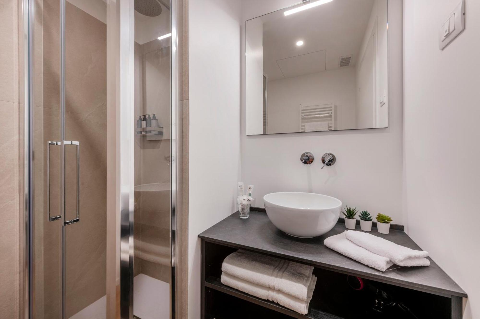 Bnbutler - Inbrera Suites - Giulianova, 1 Mailand Exterior foto