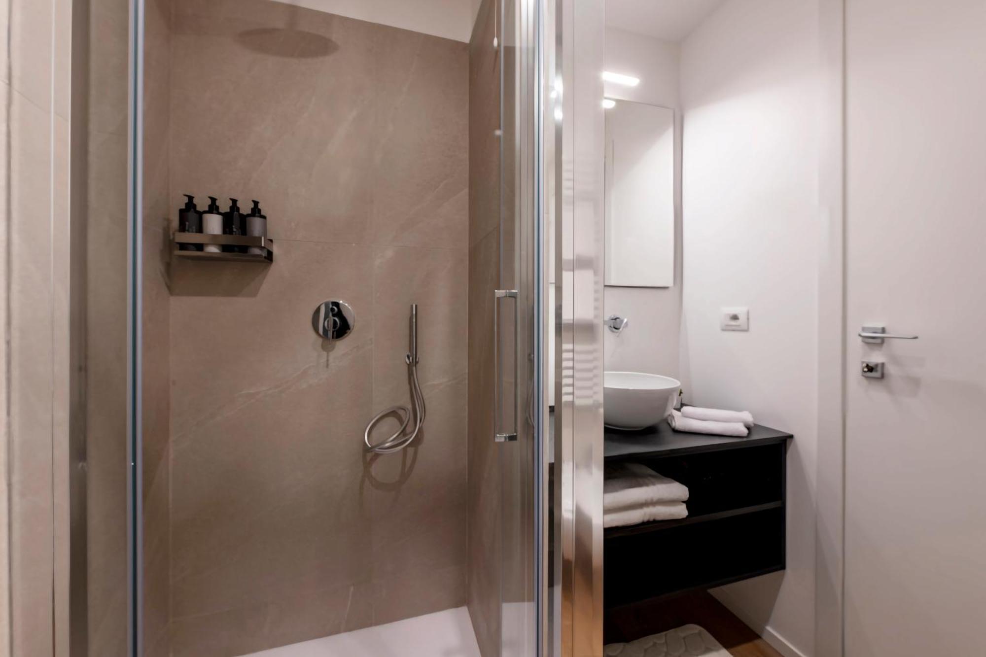Bnbutler - Inbrera Suites - Giulianova, 1 Mailand Exterior foto